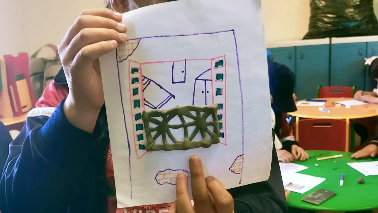 Los visitantes tienen la oportunidad de participar en los diversos talleres lúdicos y apropiarse de los elementos identitarios del Museo Zacatecano