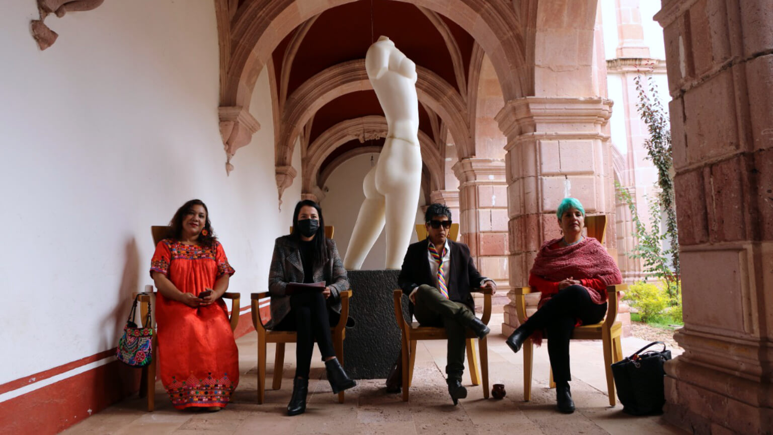 A la presentación del programa también asistieron las artistas escénicas Rosalina López y Gabriela Correa