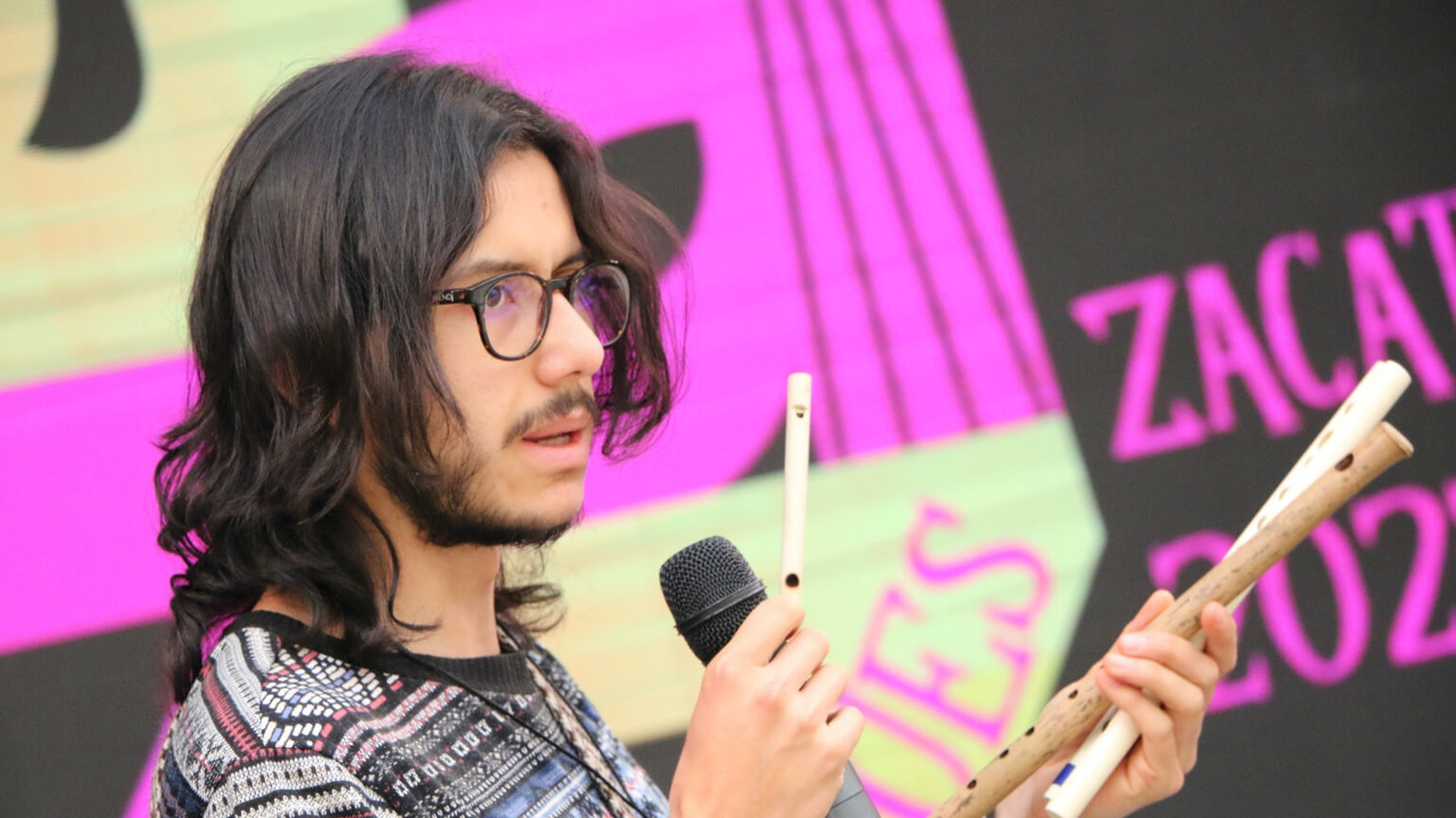 Fatua Trío se dispuso a interpretar algunas de las melodías que conforman su discografía