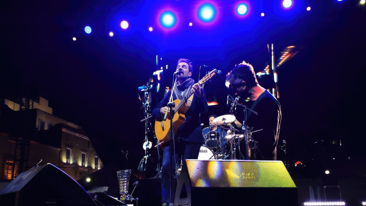 Con mágica velada encanta Kevin Johansen al público zacatecano, en el FCZ 2023 Con una trayectoria plagada de triunfos, entre los que destaca la nominación a los Latin Grammys, Kevin Johansen, fiel a su credo primitivo