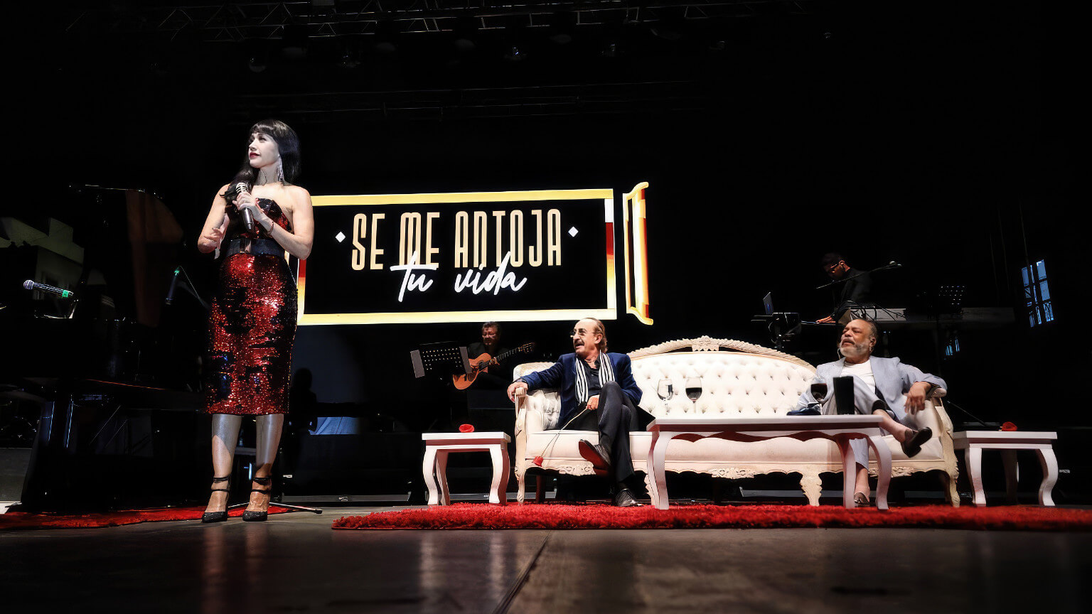 En un espectáculo lleno de romanticismo en la Plaza de Armas de Zacatecas durante el Festival Cultural Zacatecas 2023