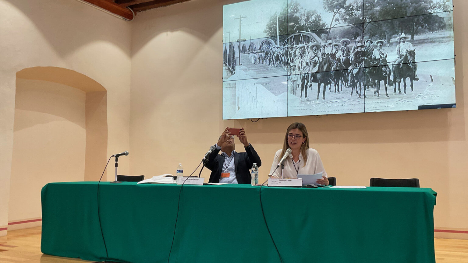Jaime Robledo llevó a cabo la ponencia "La fotografía en la historia zacatecana, 1950-2023"