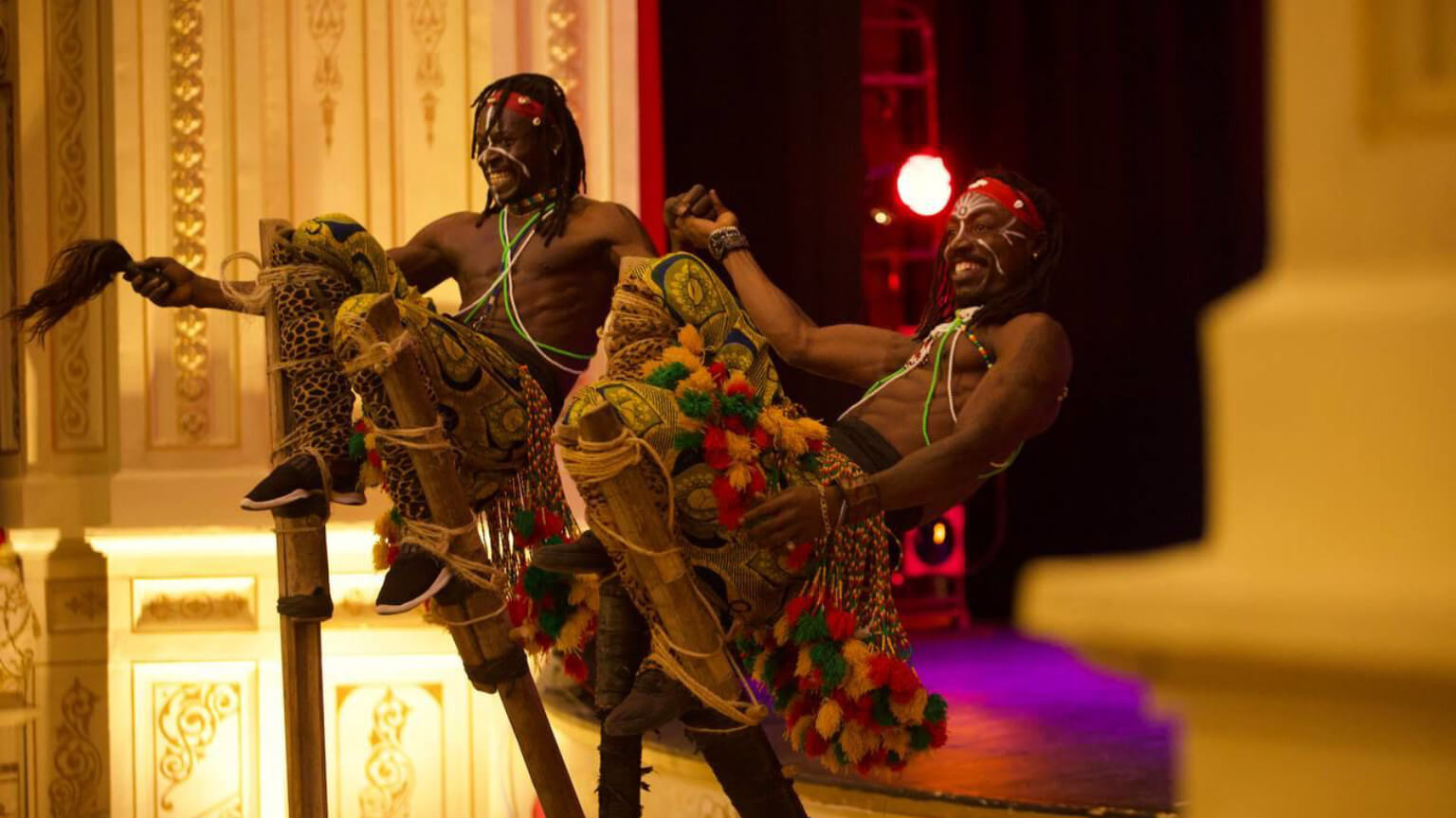 Las agrupaciones que participan en la 26 edición del Festival Zacatecas del Folclor Internacional 2023 llenaron de fiesta y color el escenario del Teatro Fernando Calderón