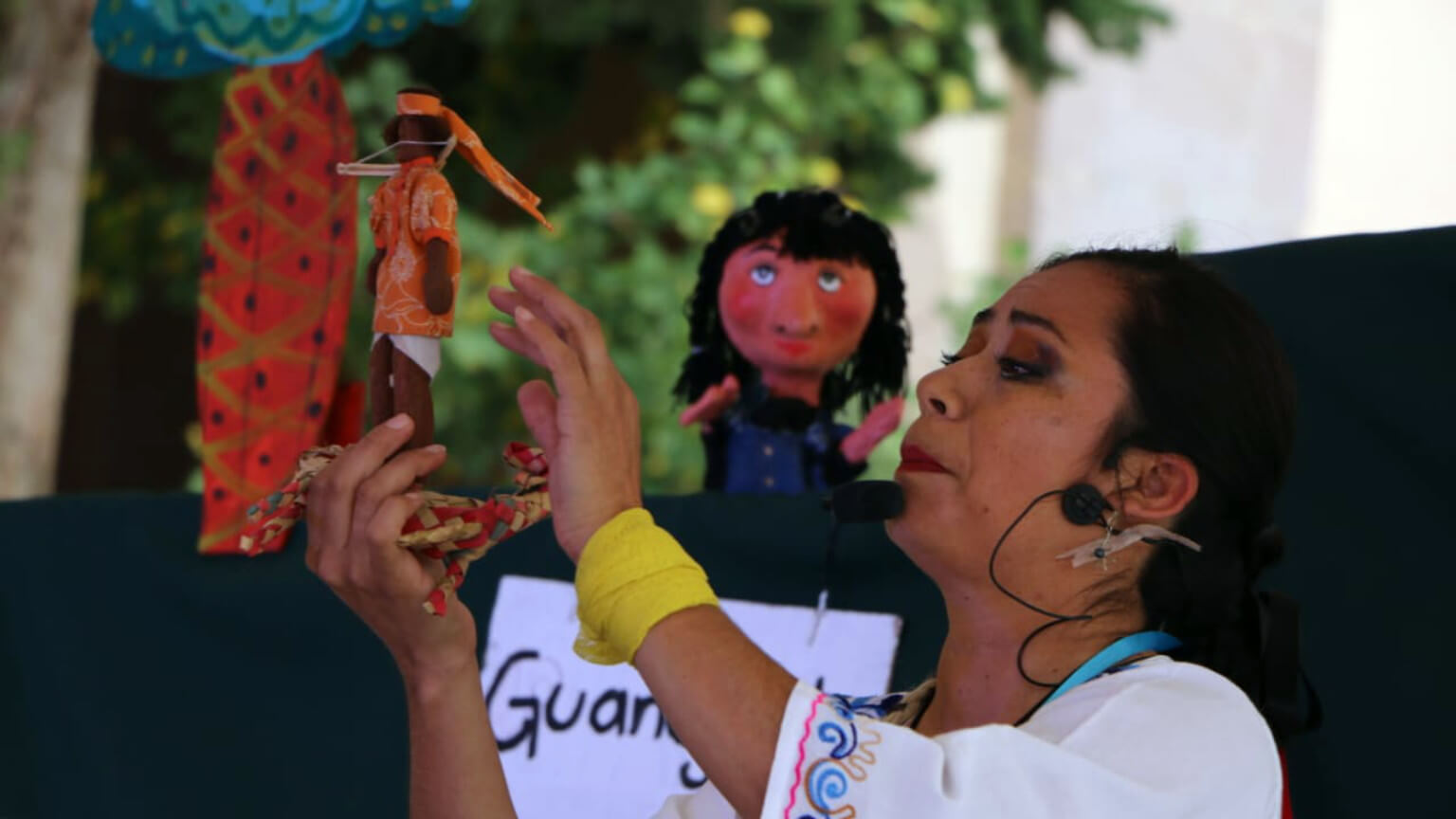 Emociona Tlacuacha chá a infancias, en el Festival de Arte Infantil “Gachita Amador” 2023 Tlacuacha chá presentó la obra "Cúcara mácara títere fue" con títeres, cuentacuentos y música tradicional