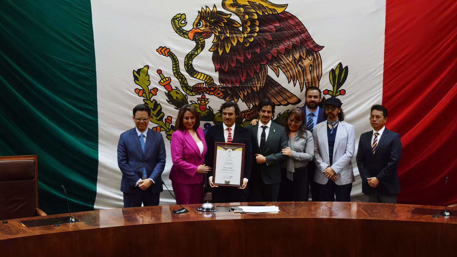 Realizan sesión solemne en la LXIV Legislatura, encabezada por representantes de los tres poderes del estado