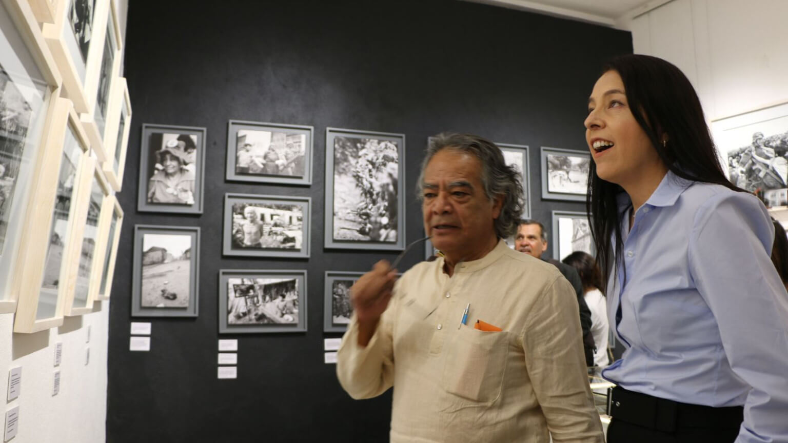 La directora del IZC reconoció en Valtierra un extraordinario artista de la lente, un gestor y promotor cultural que ha contribuido a la formación de nuevas generaciones