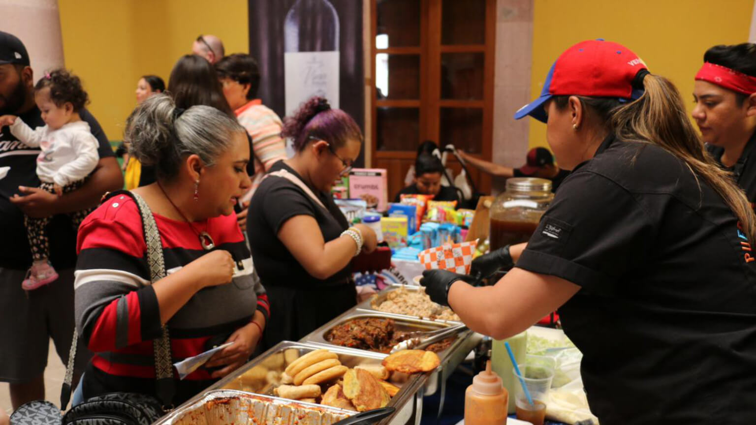 Marco Antonio Saucedo, director de la Red Estatal de Festivales, destacó la importancia de la comunidad extranjera en Zacatecas