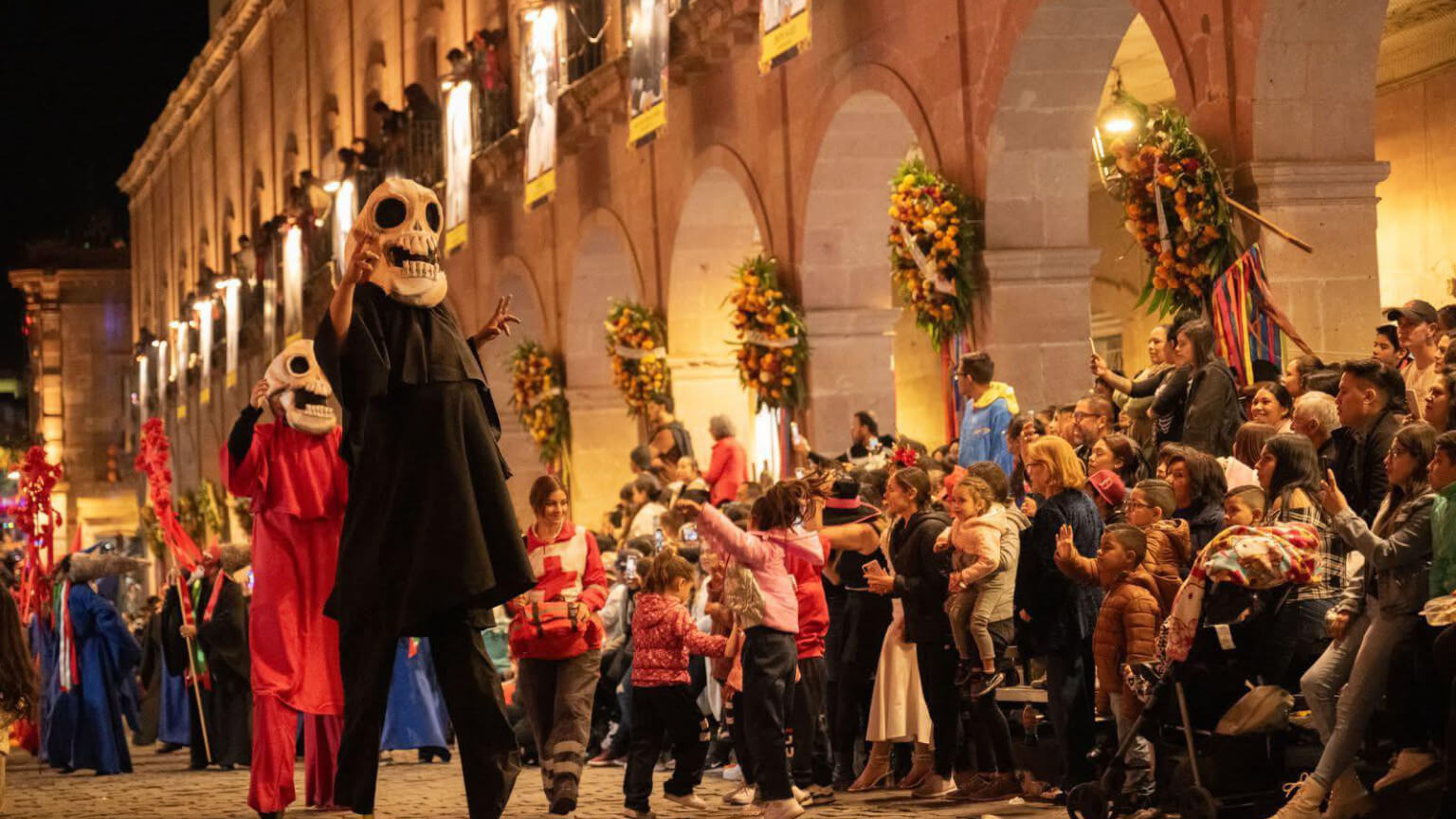 Festival de Día de Muertos Zacatecas 2025 integra tradiciones regionales y carros alegóricos homenaje